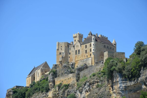 Comment choisir le camping 3 étoiles idéal pour votre séjour en Dordogne