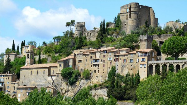 Découvrez la beauté de la campagne provençale en séjournant dans un camping à Digne les Bains